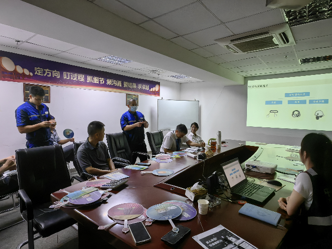 中心與區(qū)衛(wèi)生監(jiān)督所聯(lián)合開展汽修行業(yè)職業(yè)健康保護(hù)行動(dòng)2.png