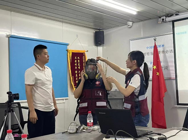 區(qū)疾控中心開(kāi)展建筑行業(yè)職業(yè)病危害和個(gè)體防護(hù)培訓(xùn)1.png