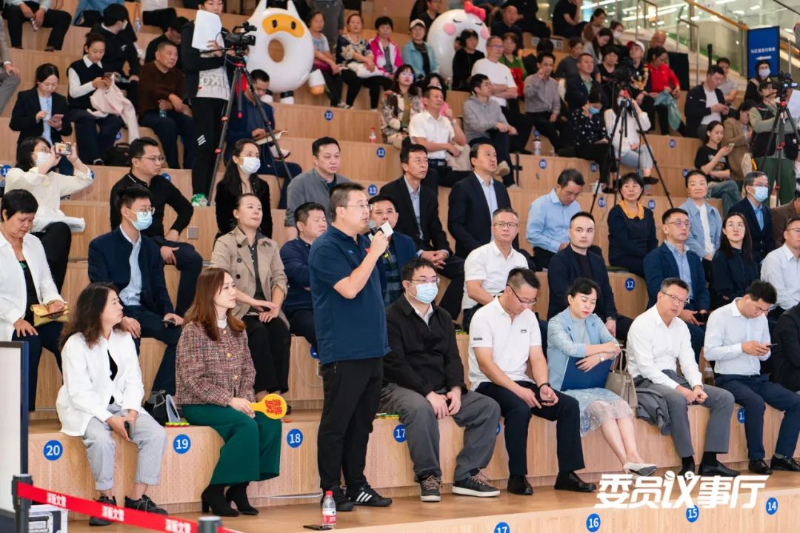 委員議事廳5.jpg