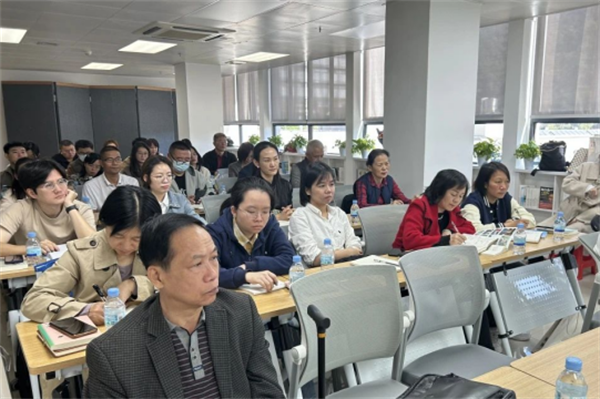 殘疾人文學愛好者參加特區文學首期寫作訓練營-新聞報道481.png