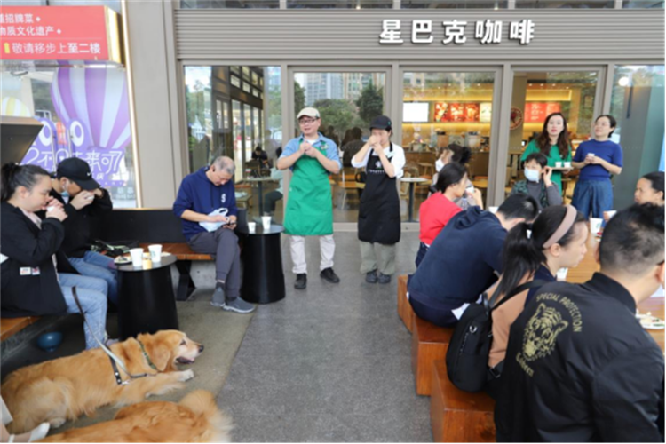 “情牽導盲犬，讓愛無障礙”在福田區扶殘助殘關愛空間來一場溫暖邂逅550.png