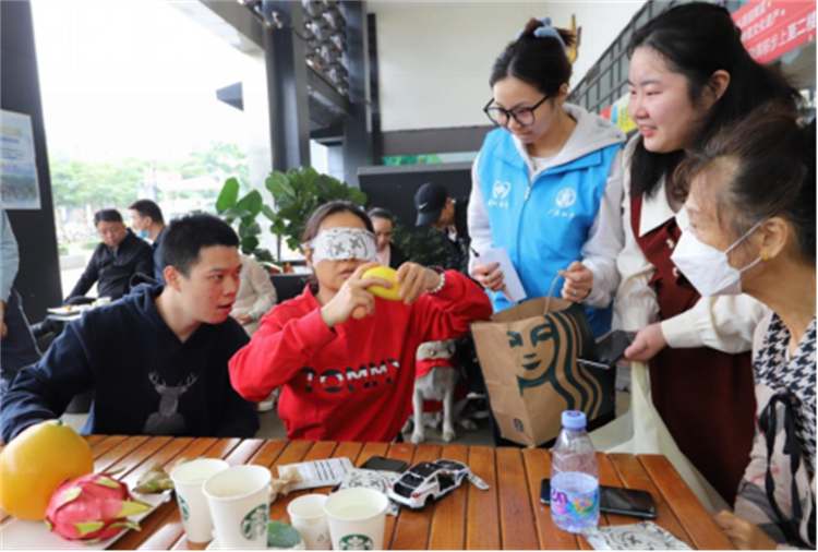 “情牽導盲犬，讓愛無障礙”在福田區扶殘助殘關愛空間來一場溫暖邂逅976.png
