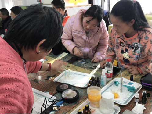 感受芬芳,綻放心靈——福田區殘聯開展主題芳療沙龍活動390.png