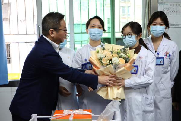 自動轉存圖片