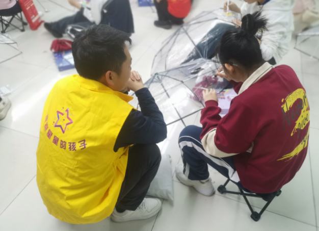 “星閃大灣區，有我不孤獨”星童畫作觀摩活動在南園街道文化藝術中心成功舉辦394.png